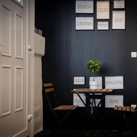 Superbe Appartement Avec Patio Nîmes Dış mekan fotoğraf