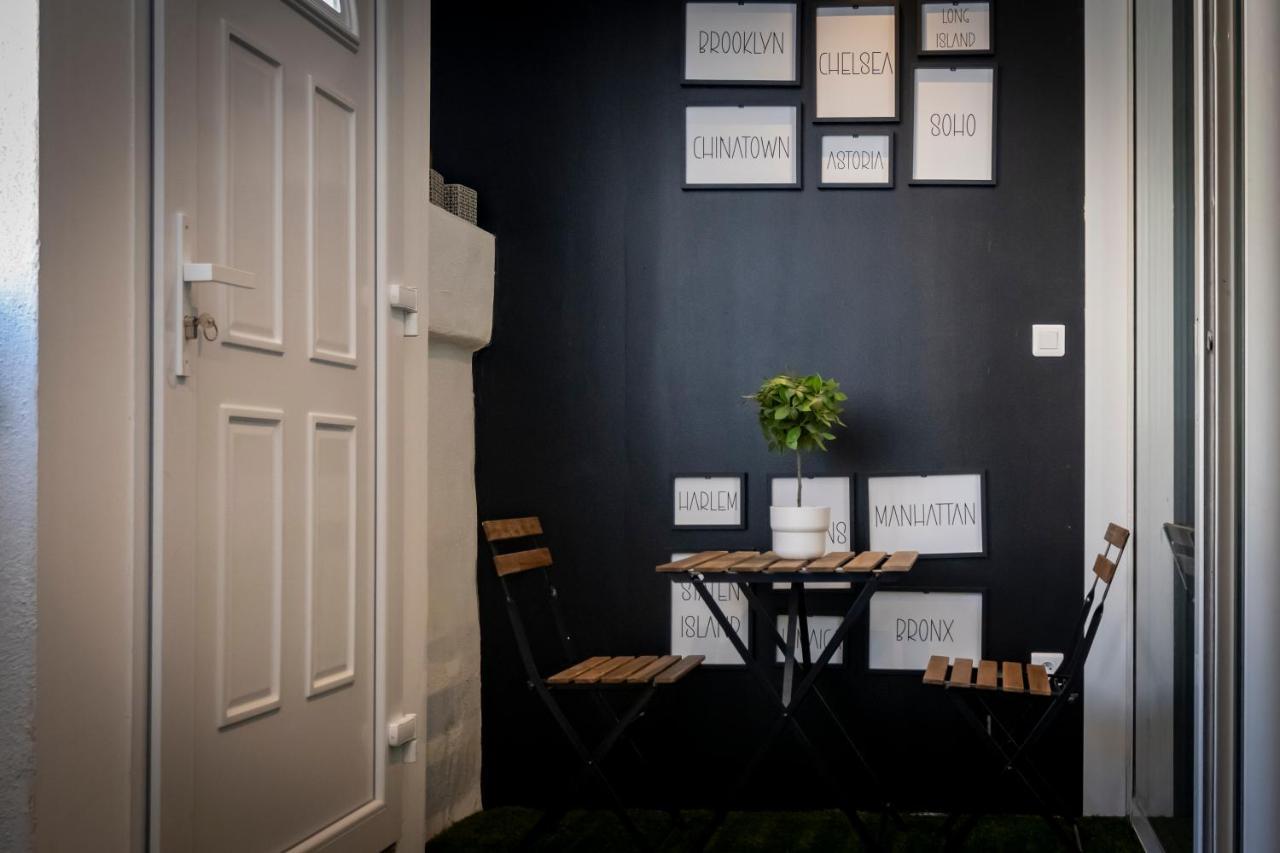 Superbe Appartement Avec Patio Nîmes Dış mekan fotoğraf