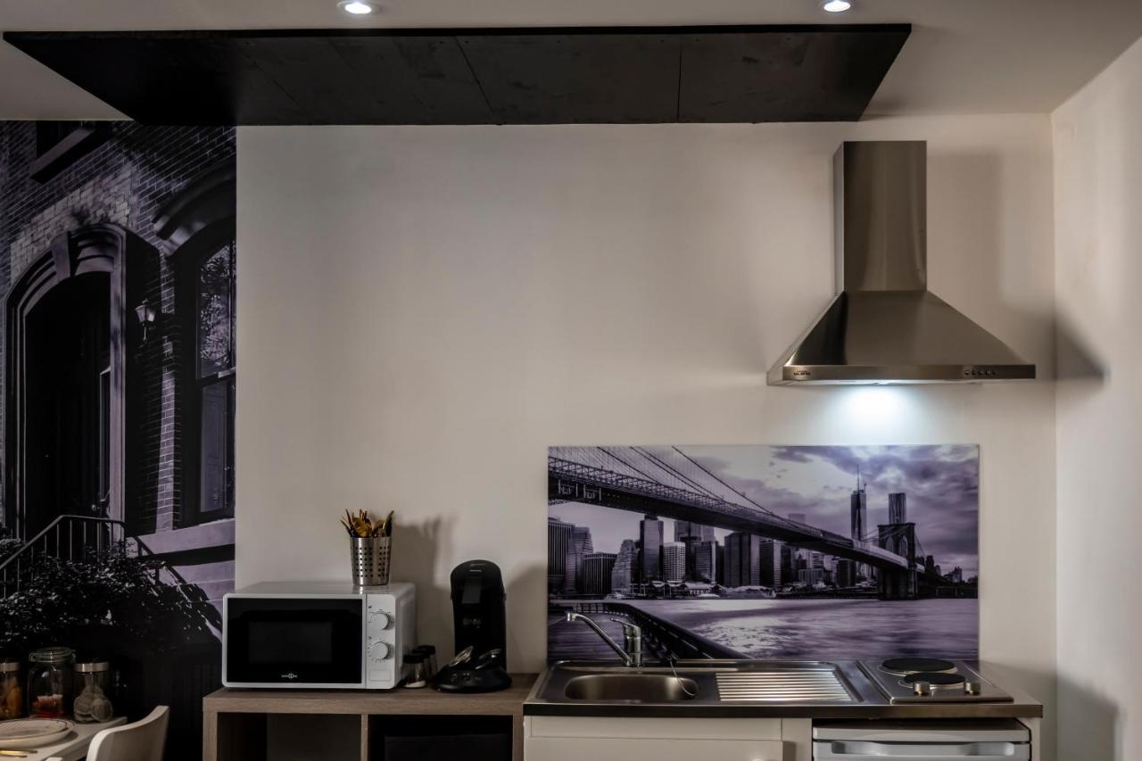 Superbe Appartement Avec Patio Nîmes Dış mekan fotoğraf